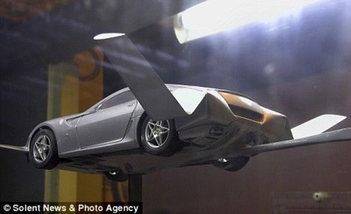 美国公司研制出可垂直起降的飞行汽车