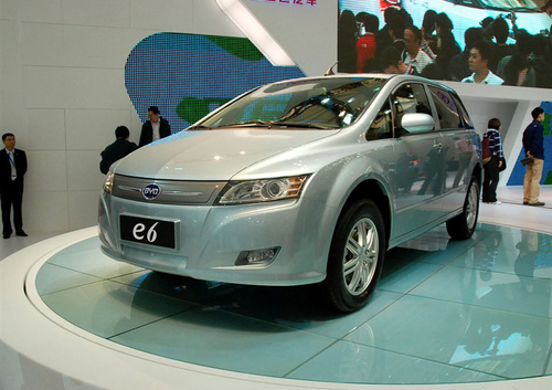 预计售价30万 比亚迪E6电动车年底上市