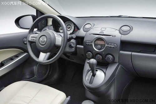为中国而生 Mazda2三厢在广州全球首发 