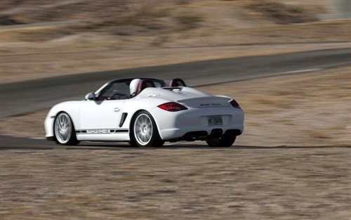 ˮ Tesla RoadsterսʱBoxster