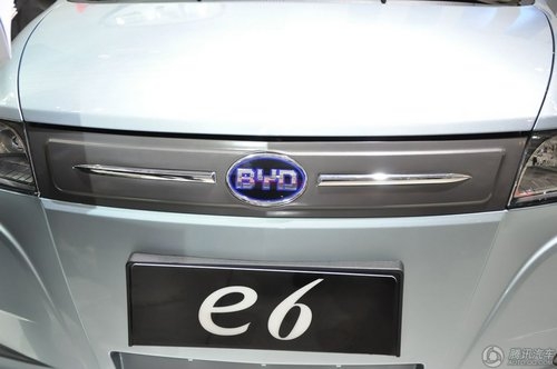 新车解析 300公里续航 比亚迪E6电动车