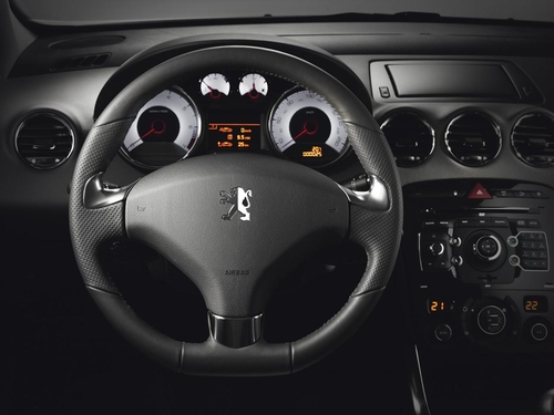 媲美高尔夫GTI 标致308 GTi正式发布!
