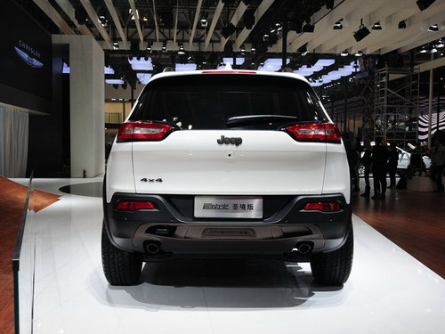 2014北京车展 Jeep自由光特别版发布