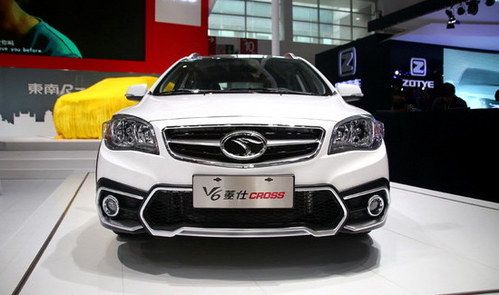 2014北京国际车展 东南V6菱仕CROSS亮相
