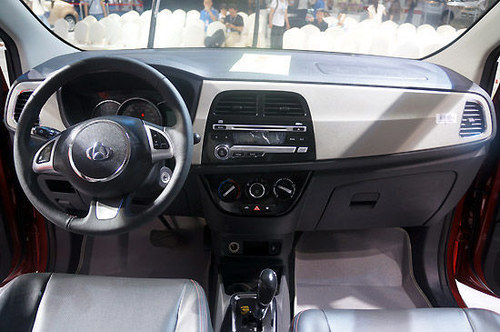 欧力威自动挡车型上市 售5.69-6.09万 