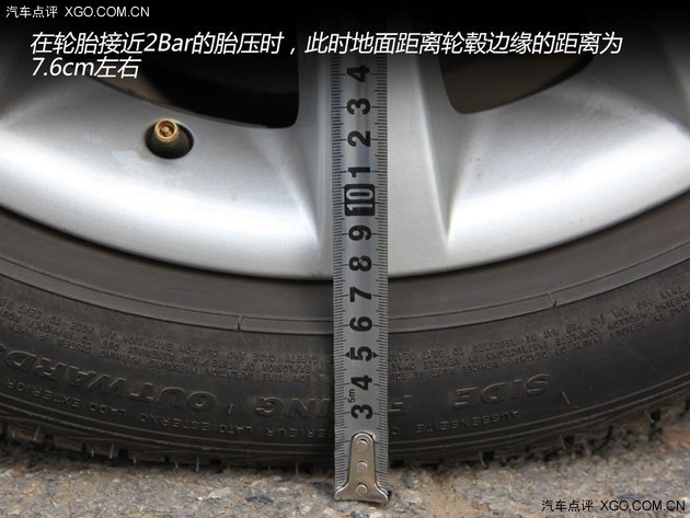 轮胎扎了还照样开 缺气保用轮胎实测