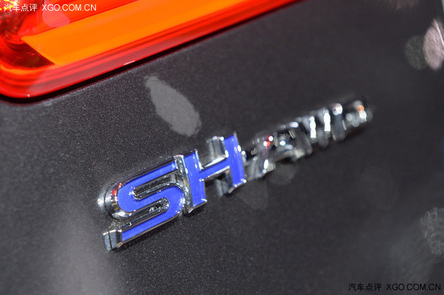 讴歌RLX SH-AWD版正式上市 售109.8万 