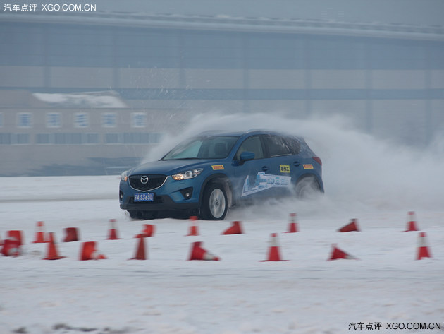 玩转失控的乐趣 马自达CX-5冰雪试驾