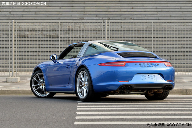 比普通版更快 测保时捷911 Targa 4 GTS