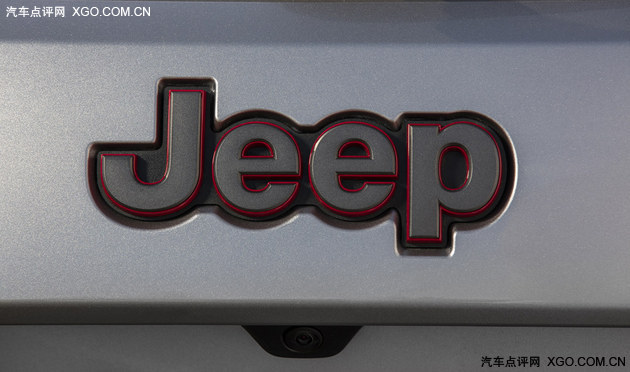 纽约车展发布 Jeep大切Trailhawk官图