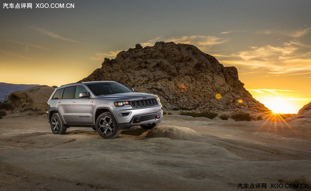 纽约车展发布 Jeep大切Trailhawk官图