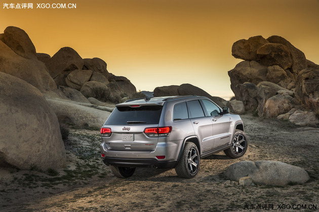 纽约车展发布 Jeep大切Trailhawk官图