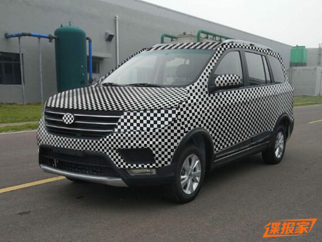 斯威全新SUV谍照曝光 代号Y201/或名X3
