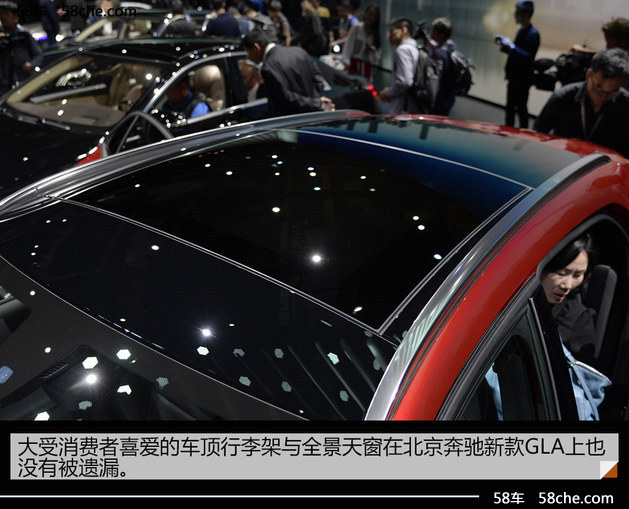 2017上海车展 北京奔驰新款GLA实拍