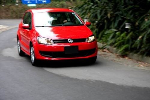 无愧最佳小型车 试驾大众新款polo 1.