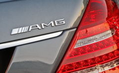 奢侈的豪华运动派 试2011款奔驰S63 AMG