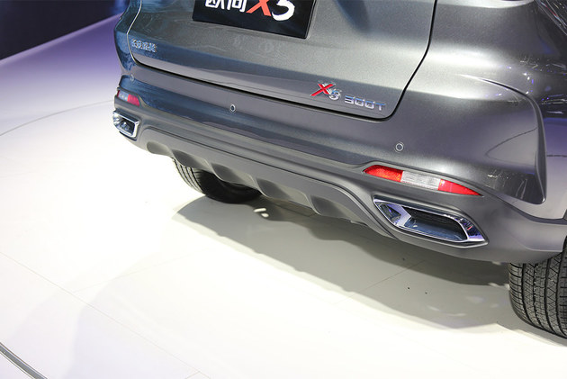 2020北京车展 造型前卫的长安欧尚X5实拍