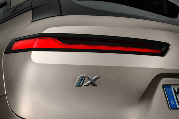 创新纯电动BMW  iX迎来全球首秀！！