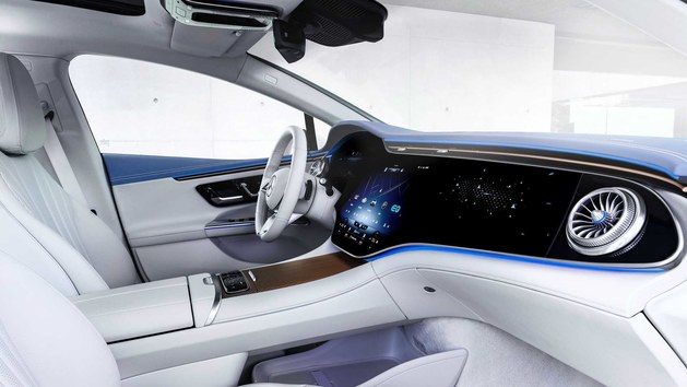 2021慕尼黑车展 奔驰EQE正式发布 车内堪比未来太空船驾驶舱