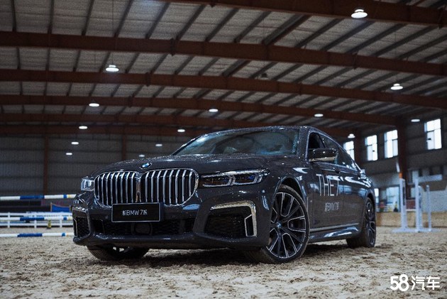 新BMW 7系演绎动感优雅的创新风尚体验