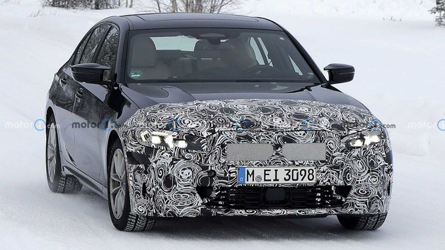 中期改款BMW 3系路试谍照曝光 采用全新细节和内饰设计