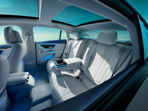 奔驰EQE预售53万起 首款国产EVA纯电车型