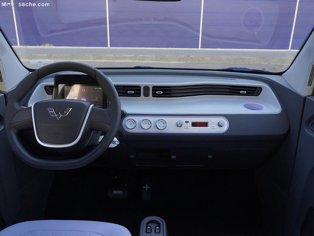 五菱宏光MINI EV推限时优惠 起售价2.98万元
