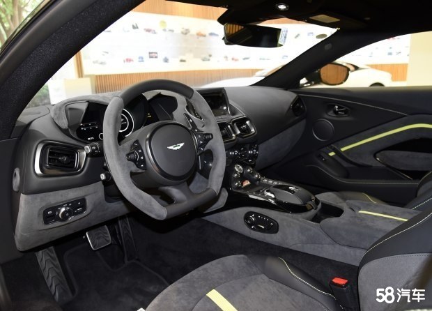 V8 Vantage售价175.8万元起 可试乘试驾