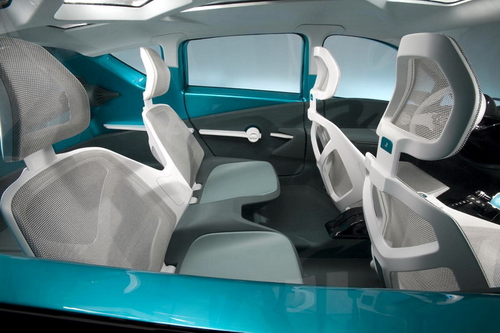 明年上半年量产 丰田发布Prius c概念车