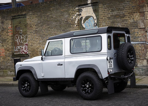 今年3月上市 路虎推卫士X-Tech限量版