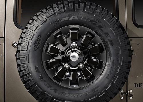 今年3月上市 路虎推卫士X-Tech限量版