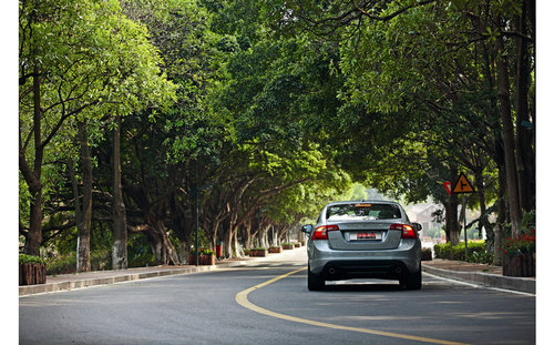 华丽的变身 试驾沃尔沃S60 T6与2.0T
