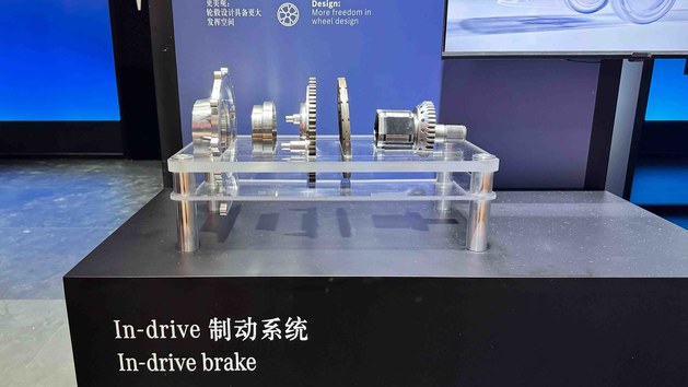 未来如此近在咫尺！上海车展“科技奔驰”新答案