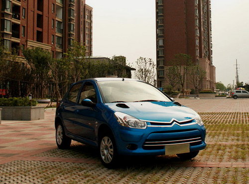 新增蓝色车身 2012款C2将于9月1日上市