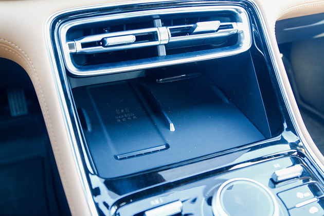 开启油耗2L时代 场地体验吉利银河A7