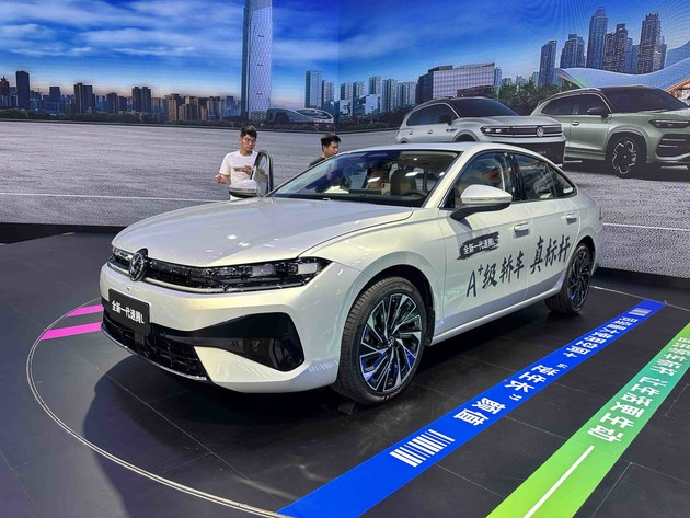 德系家轿的全面革新 成都车展实拍全新一代速腾L