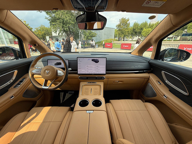 2026款岚图梦想家上市32.99万起 纯电续航350km