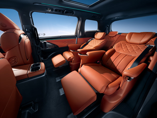 传祺向往M8宗师上市 2个版本/26.99万起