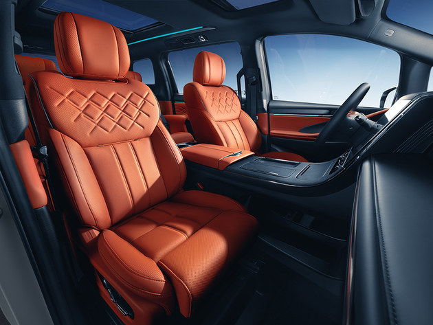 传祺向往M8宗师上市 2个版本/26.99万起