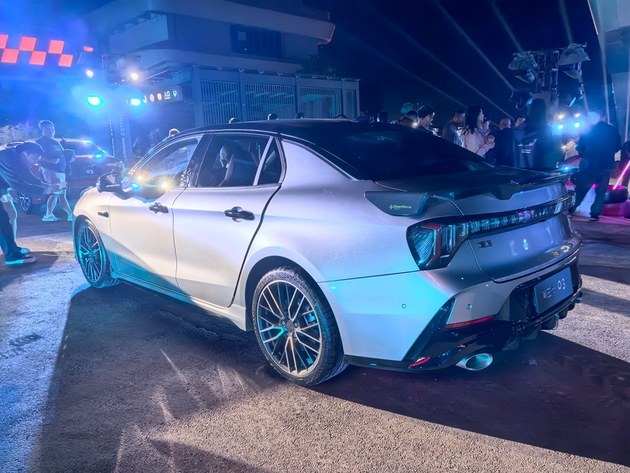 领克03家族上市 限时权益价10.38万元起