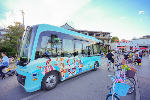 中国无人巴士闯关新加坡:一场自动驾驶的“资格认证”与“标准输出”