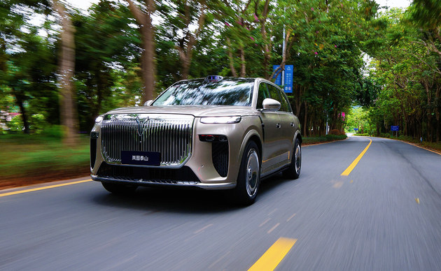 这才是豪华旗舰SUV该有的样子—试驾岚图泰山