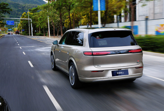 这才是豪华旗舰SUV该有的样子—试驾岚图泰山