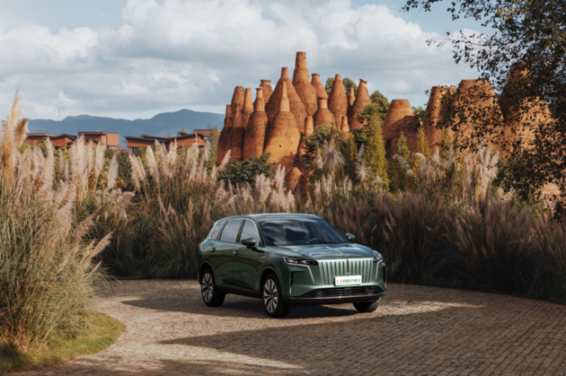 红旗三大子品牌首秀 精细化布局背后的竞争逻辑