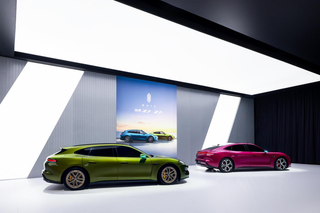 九车同台 鸿蒙智行要的不是爆款 而是整个战场