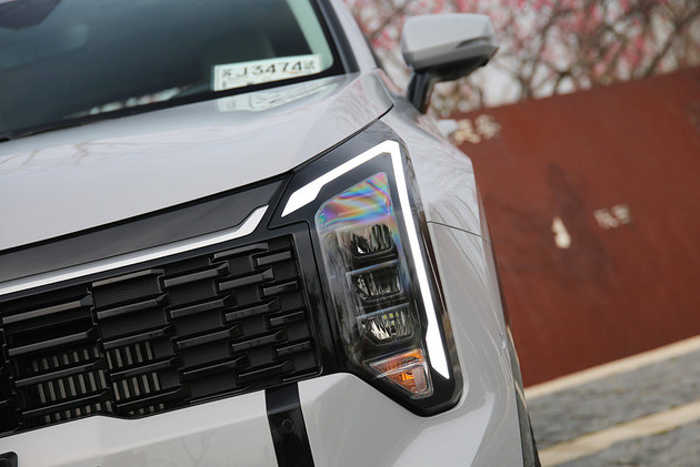 高水准和满诚意 试驾起亚新狮铂拓界