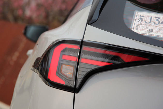 高水准和满诚意 试驾起亚新狮铂拓界