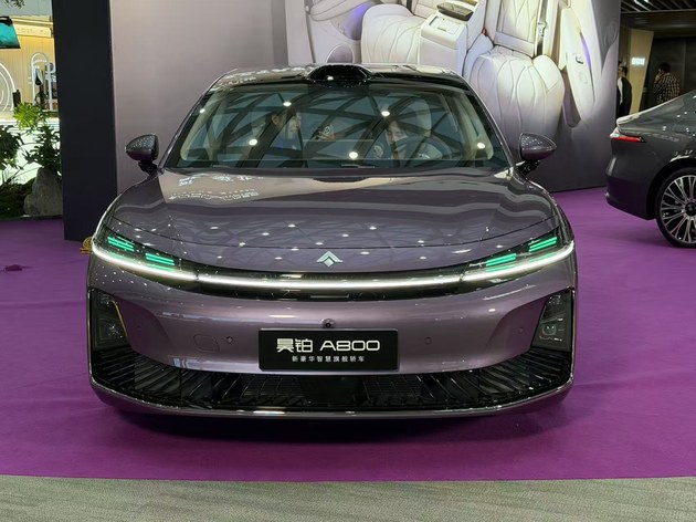 限时置换补贴价16.48万元 昊铂A800正式上市