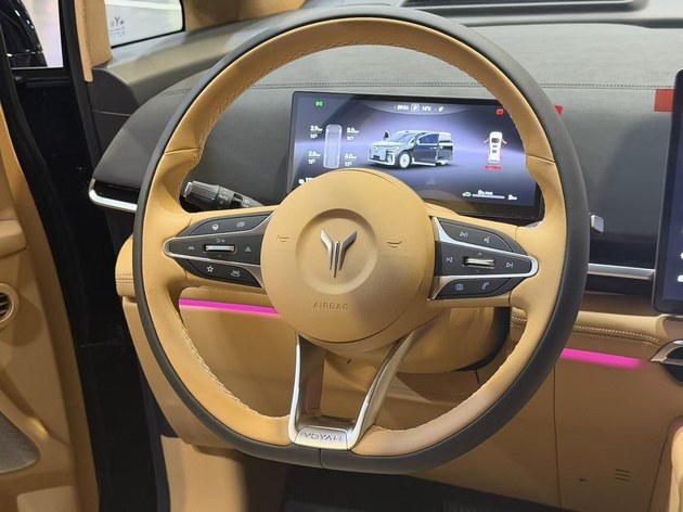 见证岚图梦想家20万辆下线 冠军版车型30.99万元正式上市