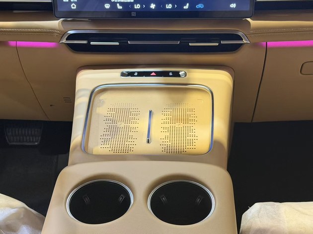 见证岚图梦想家20万辆下线 冠军版车型30.99万元正式上市